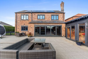 Photo 33- click for photo gallery